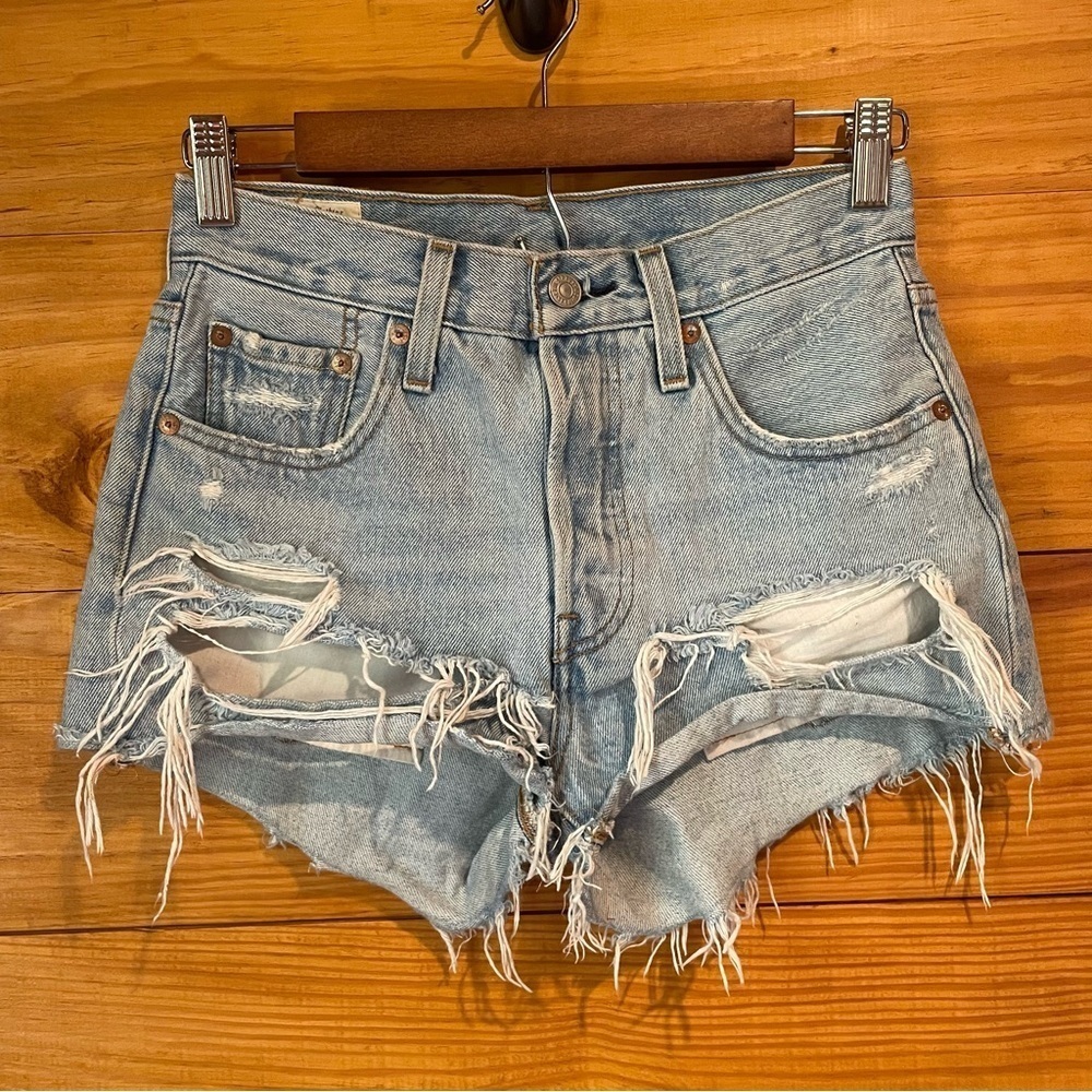 Levi’s 501 Original Fit High Rise Denim Jean Shorts Fault Line 24 Distressed